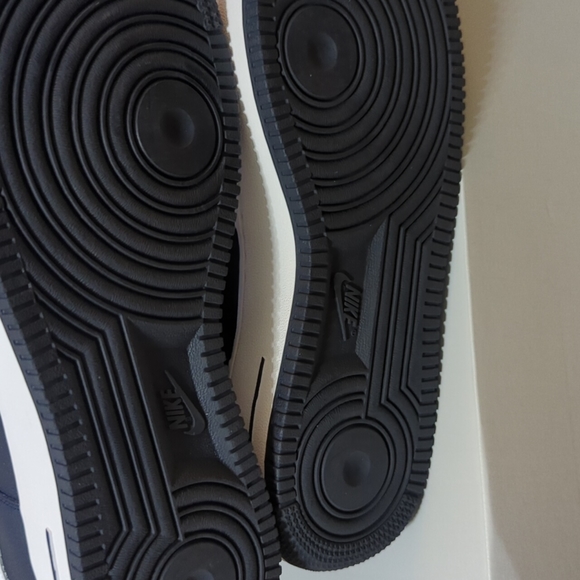 Nike Air Force 1 High - Picture 6 of 7